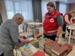 Добровольцы Красного Креста и волонтеры СОМК доставили гуманитарную помощь беженцам 